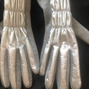 Gorgeous silver/grey gloves